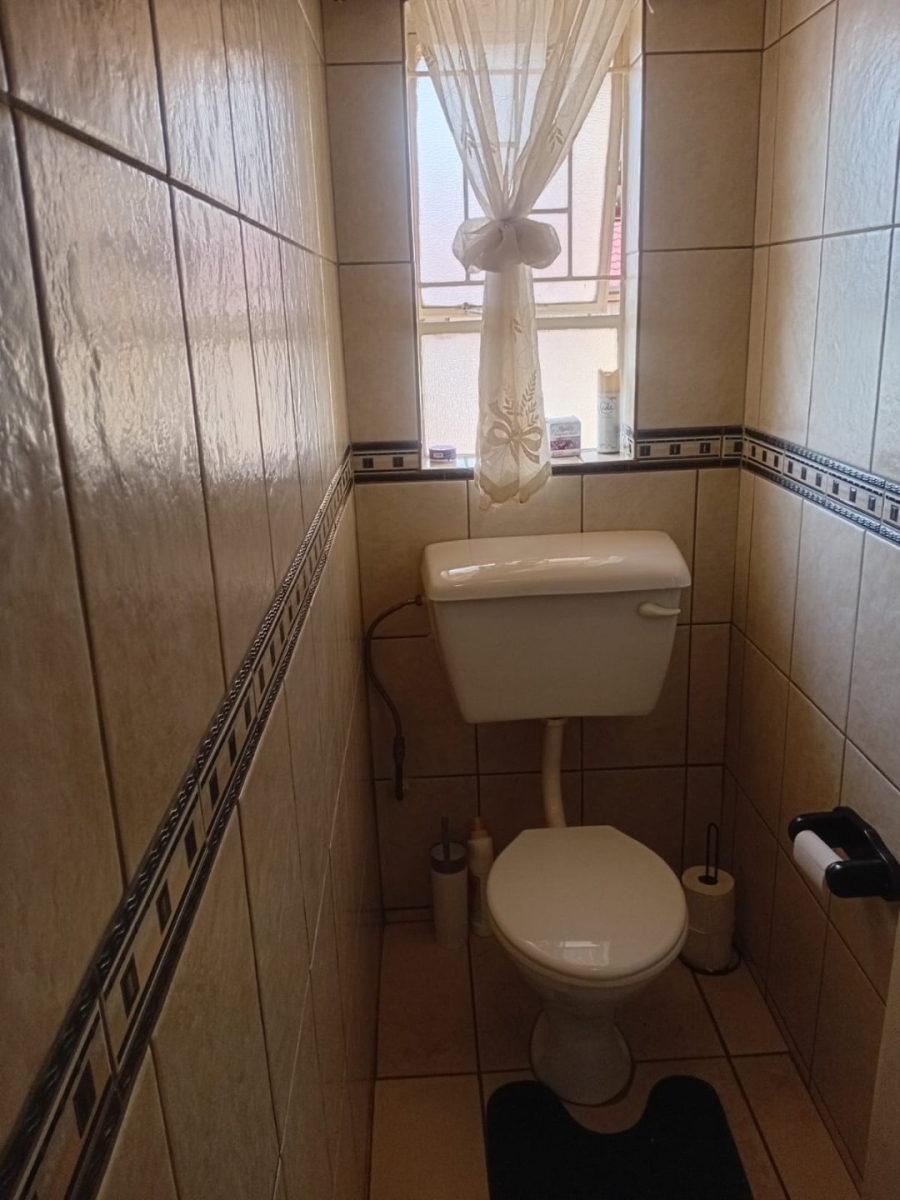 4 Bedroom Property for Sale in Montana Tuine Gauteng