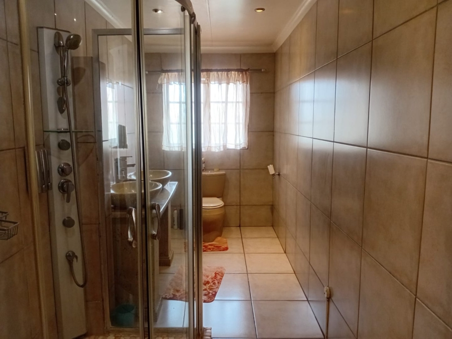 4 Bedroom Property for Sale in Montana Tuine Gauteng