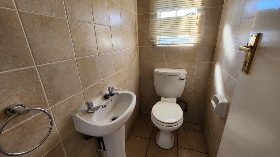 2 Bedroom Property for Sale in Meyersdal Gauteng