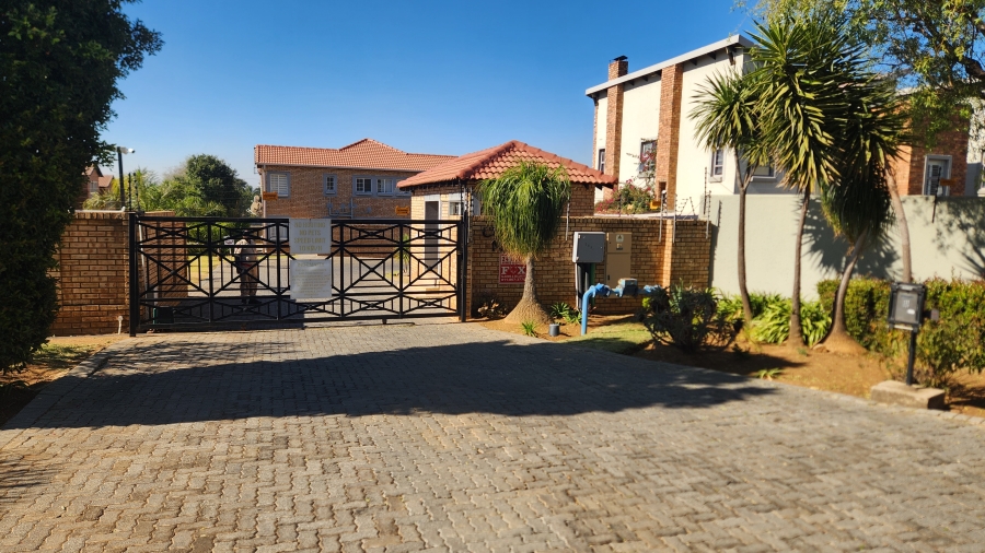 2 Bedroom Property for Sale in Meyersdal Gauteng