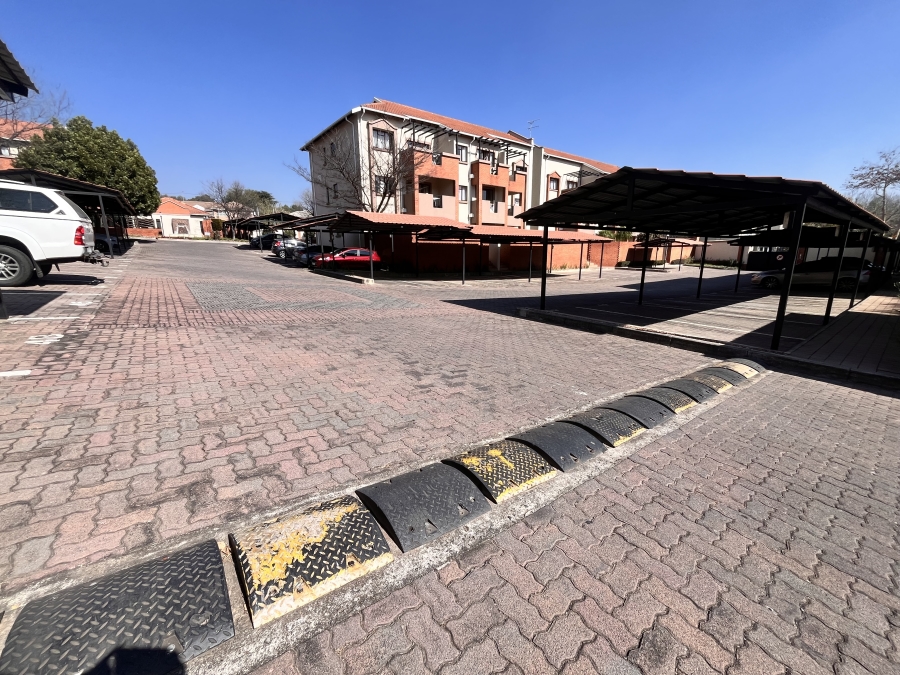 1 Bedroom Property for Sale in Paulshof Gauteng