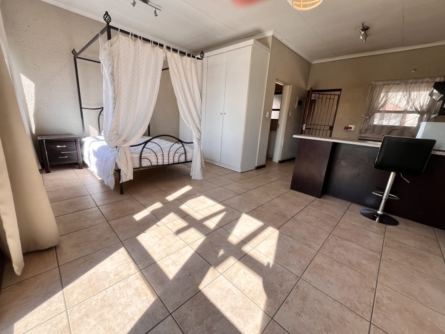 1 Bedroom Property for Sale in Paulshof Gauteng