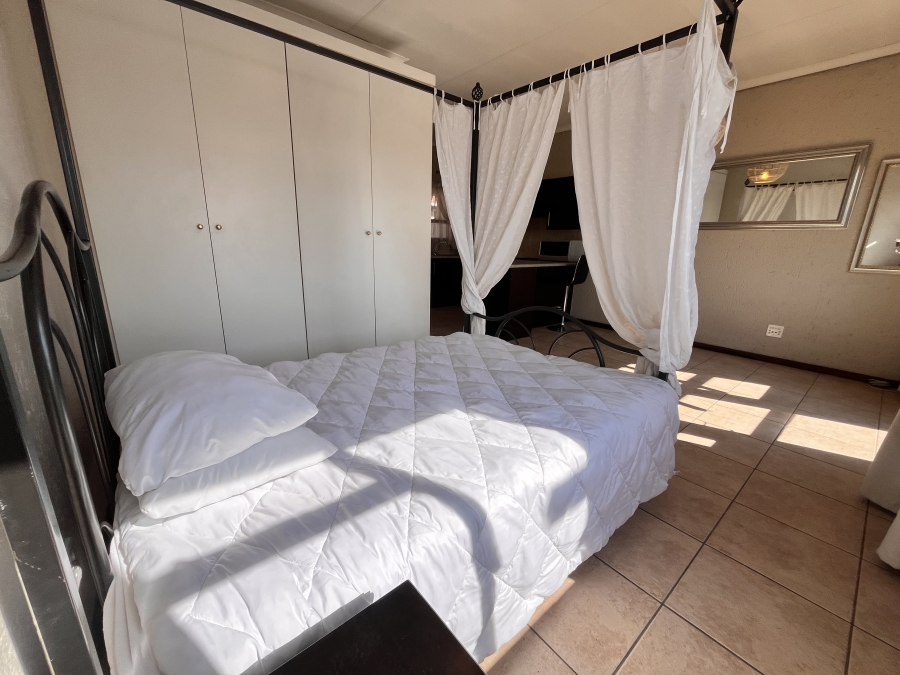 1 Bedroom Property for Sale in Paulshof Gauteng
