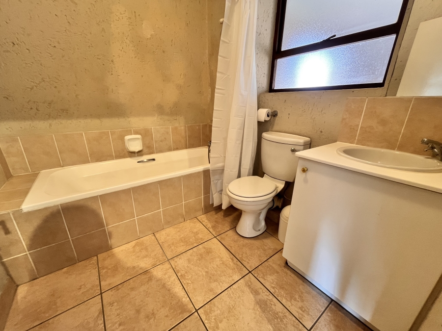 1 Bedroom Property for Sale in Paulshof Gauteng