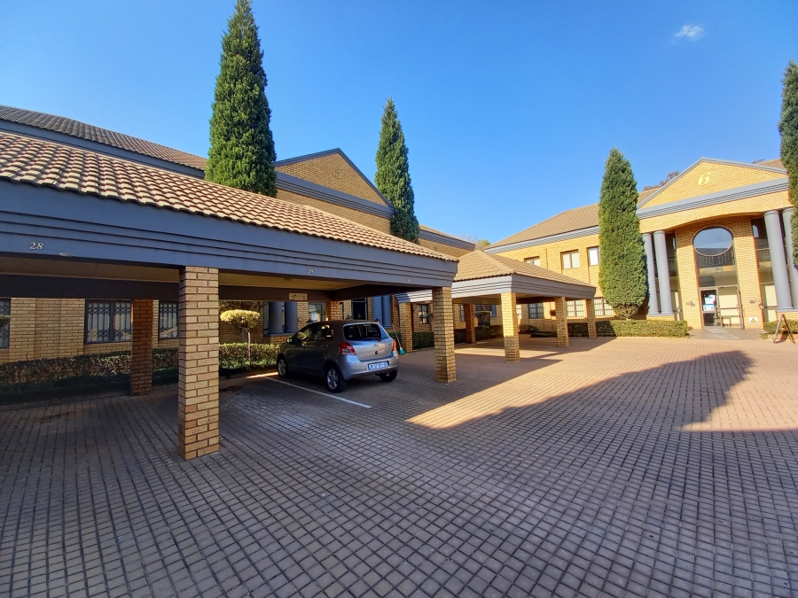 To Let Commercial Property for Rent in Die Hoewes Gauteng