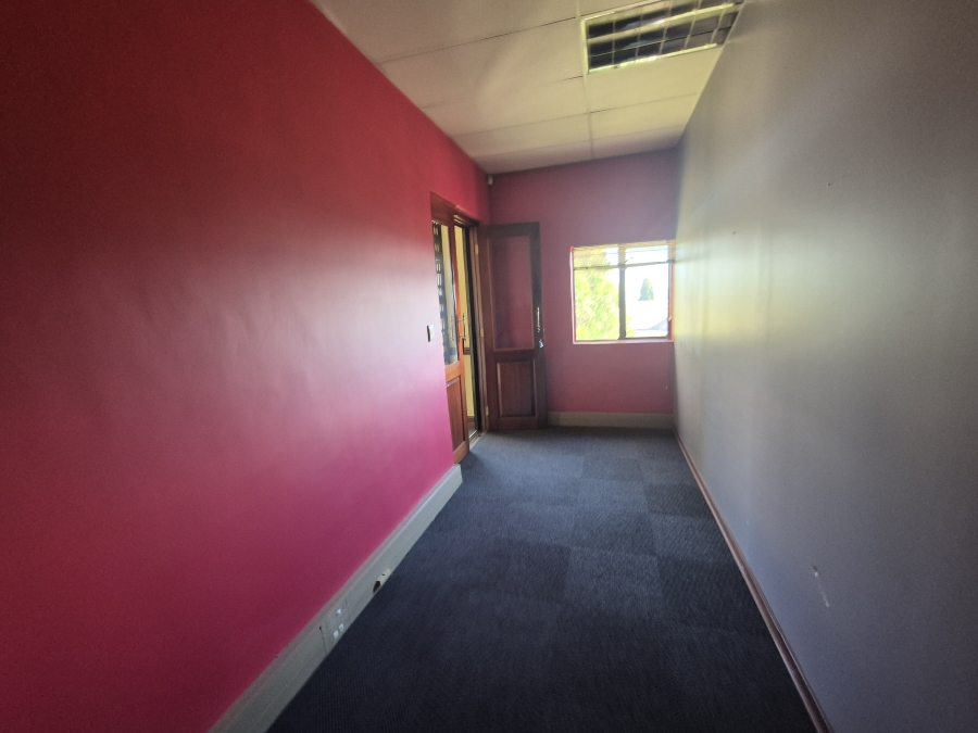 To Let Commercial Property for Rent in Die Hoewes Gauteng