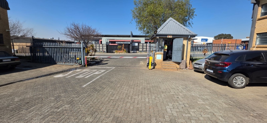 To Let Commercial Property for Rent in Jet Park Gauteng