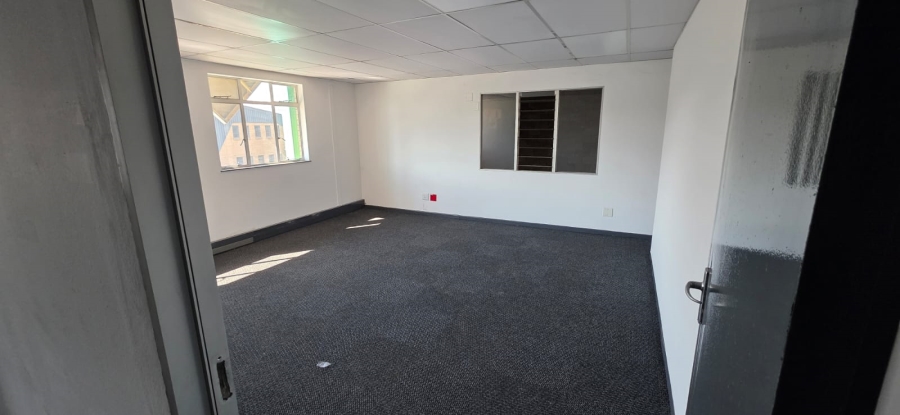 To Let Commercial Property for Rent in Jet Park Gauteng