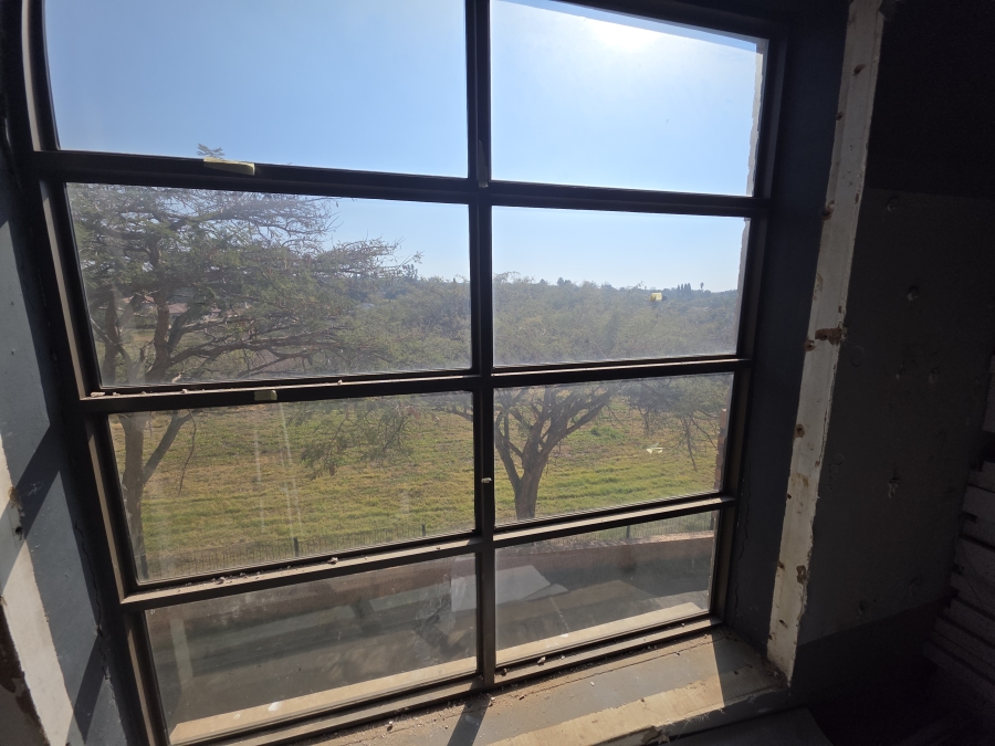 To Let Commercial Property for Rent in Moreleta Park Gauteng