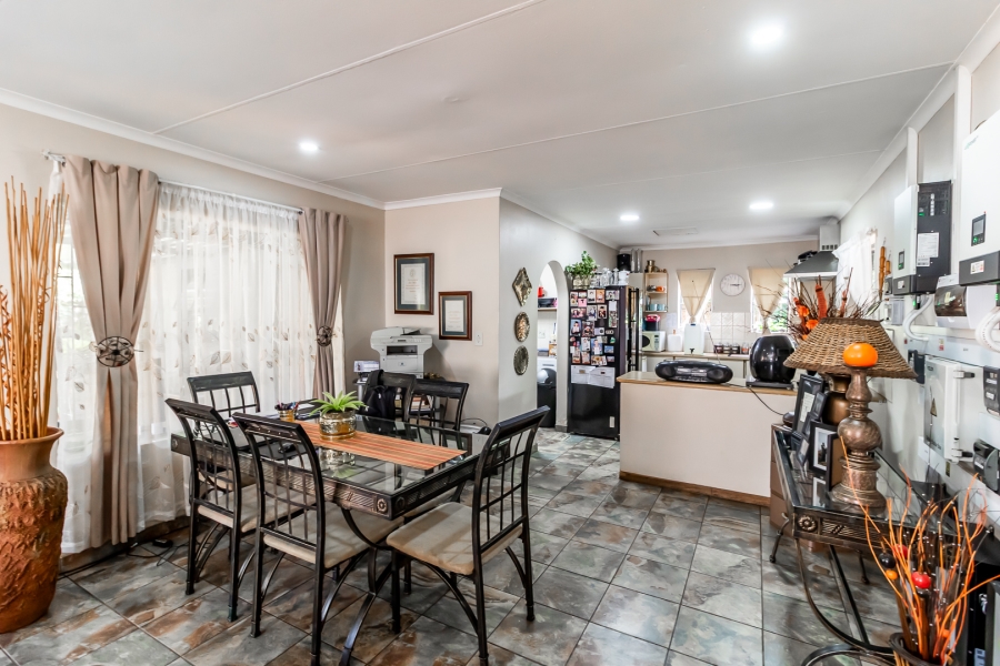 4 Bedroom Property for Sale in Waverley Gauteng