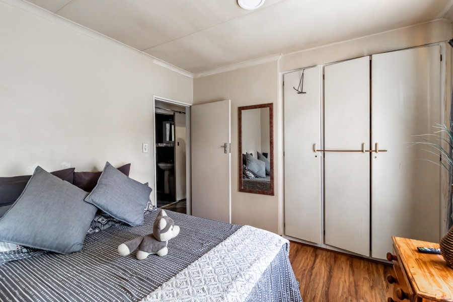 4 Bedroom Property for Sale in Waverley Gauteng