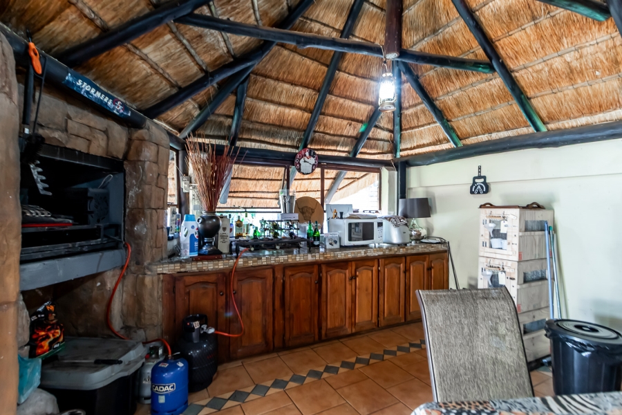 4 Bedroom Property for Sale in Waverley Gauteng