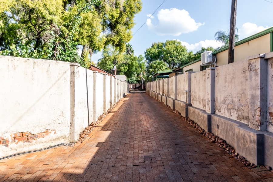 4 Bedroom Property for Sale in Waverley Gauteng