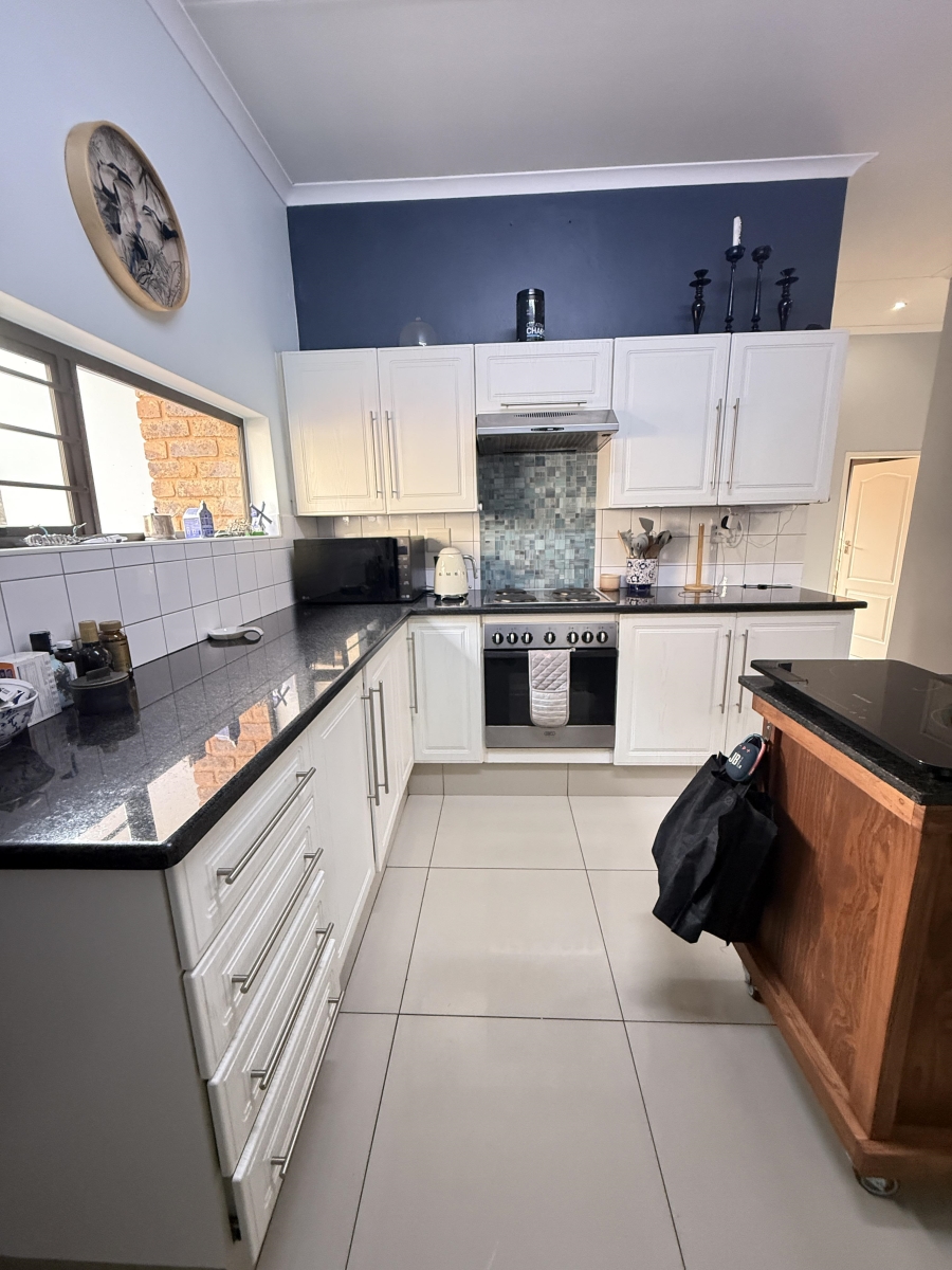 To Let 3 Bedroom Property for Rent in Olympus AH Gauteng