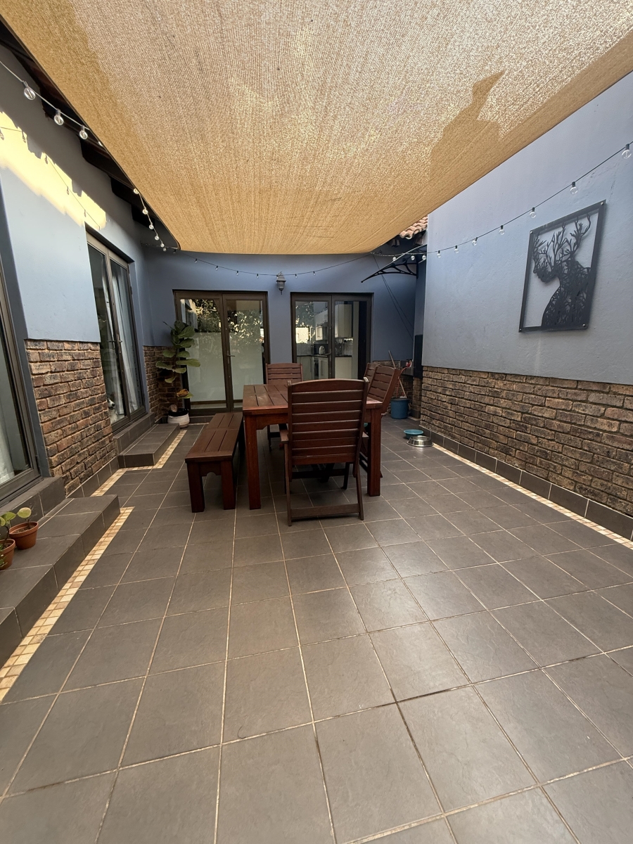 To Let 3 Bedroom Property for Rent in Olympus AH Gauteng