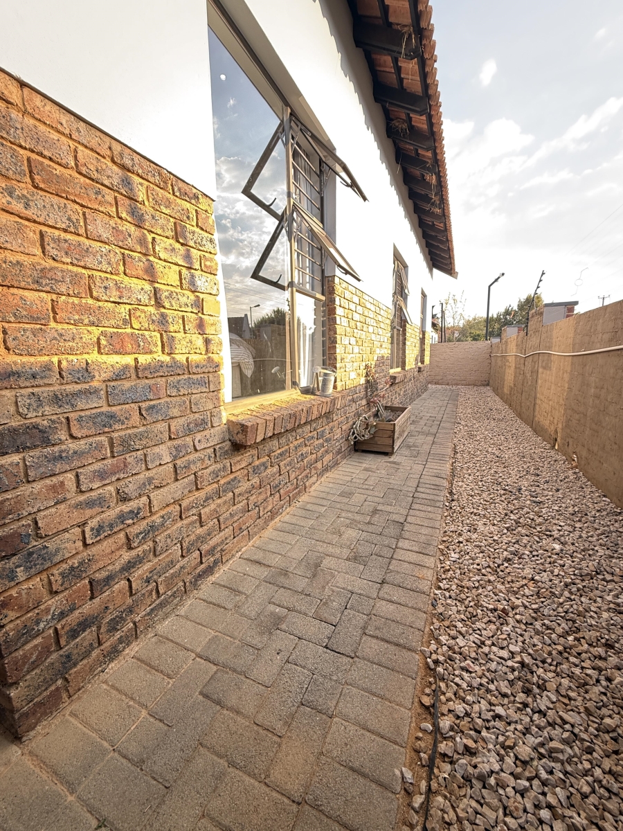 To Let 3 Bedroom Property for Rent in Olympus AH Gauteng