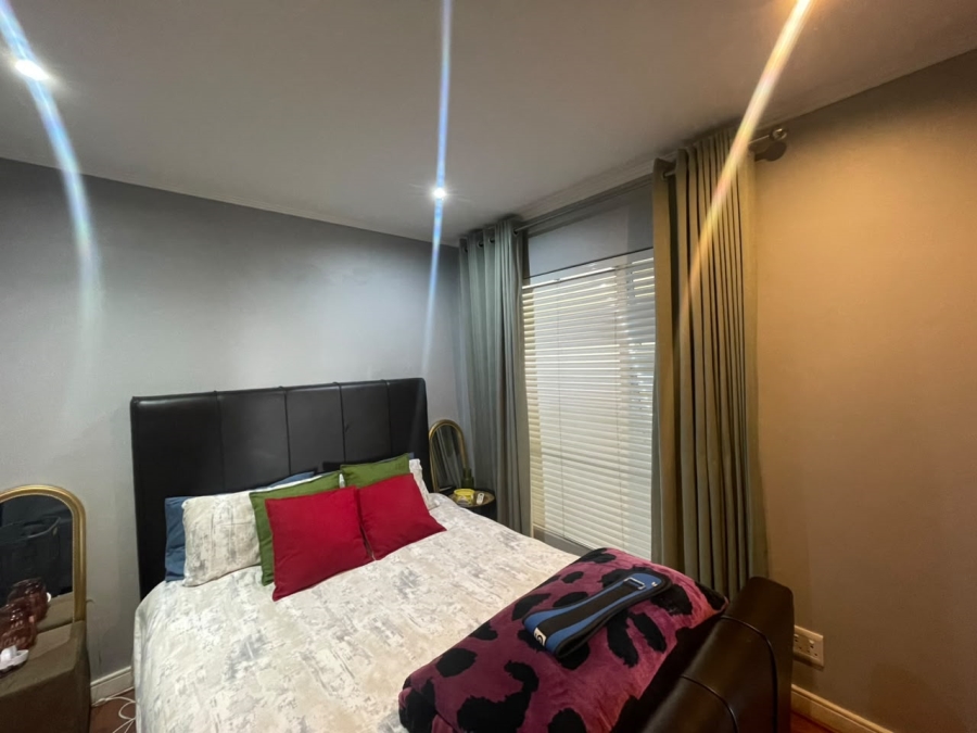 2 Bedroom Property for Sale in Morningside Gauteng