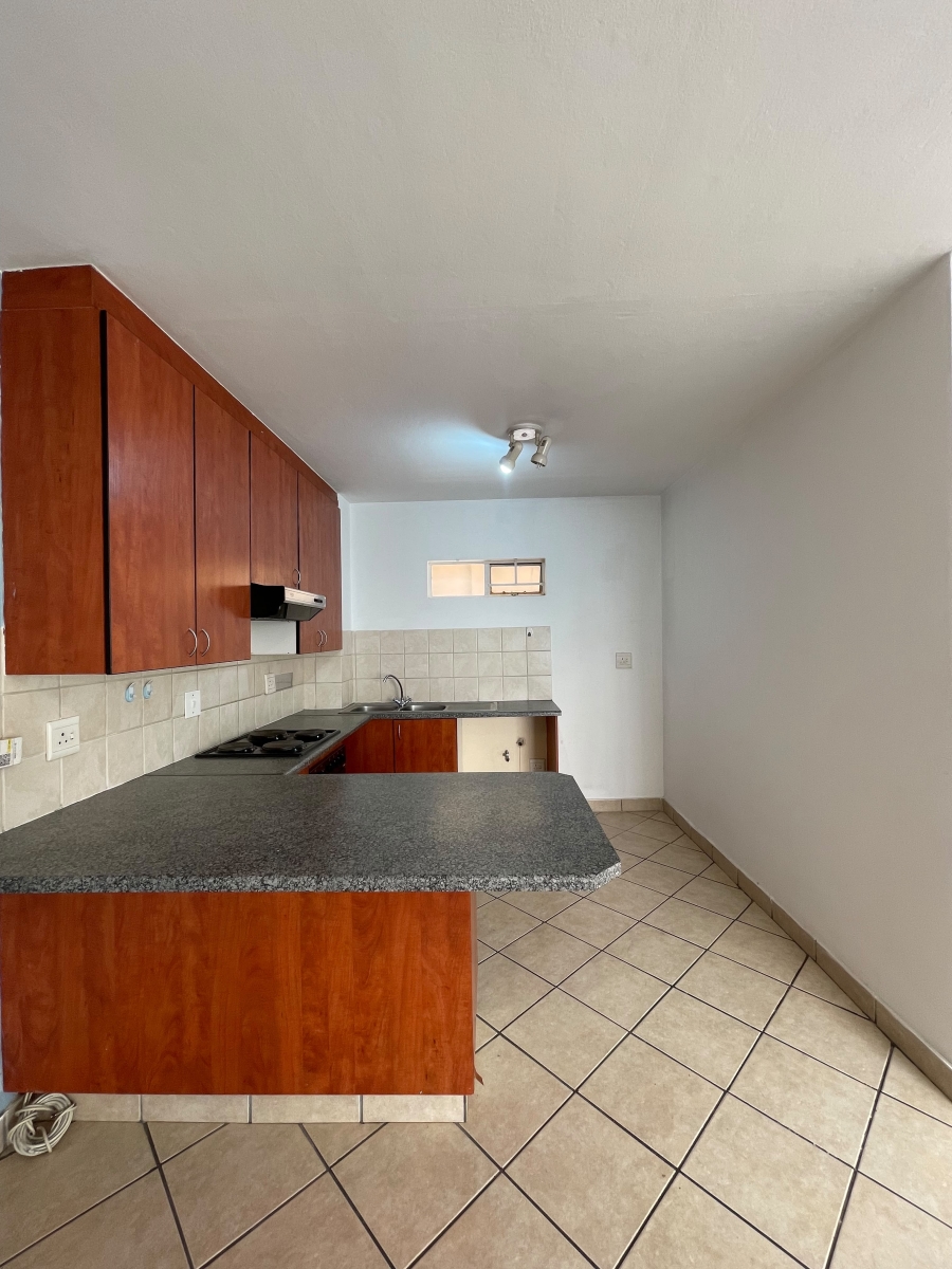 To Let 2 Bedroom Property for Rent in Noordhang Gauteng