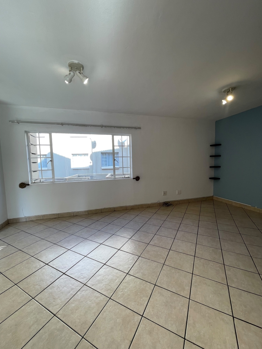 To Let 2 Bedroom Property for Rent in Noordhang Gauteng