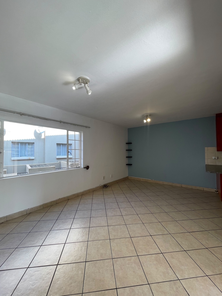 To Let 2 Bedroom Property for Rent in Noordhang Gauteng
