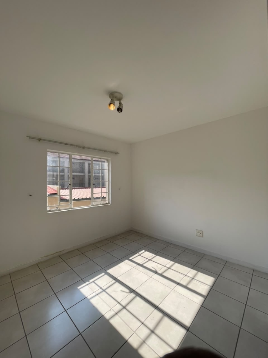 To Let 2 Bedroom Property for Rent in Noordhang Gauteng