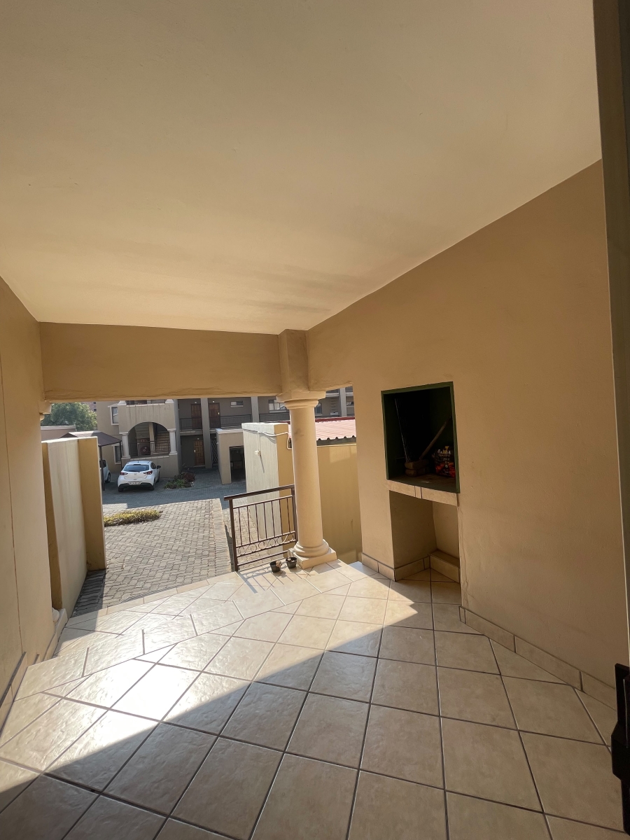 To Let 2 Bedroom Property for Rent in Noordhang Gauteng