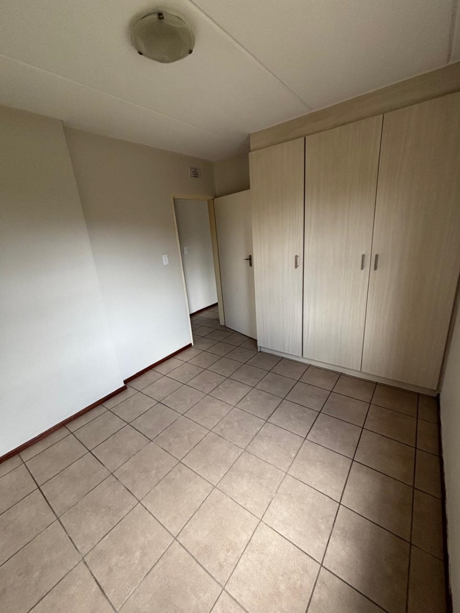 2 Bedroom Property for Sale in Noordwyk Gauteng