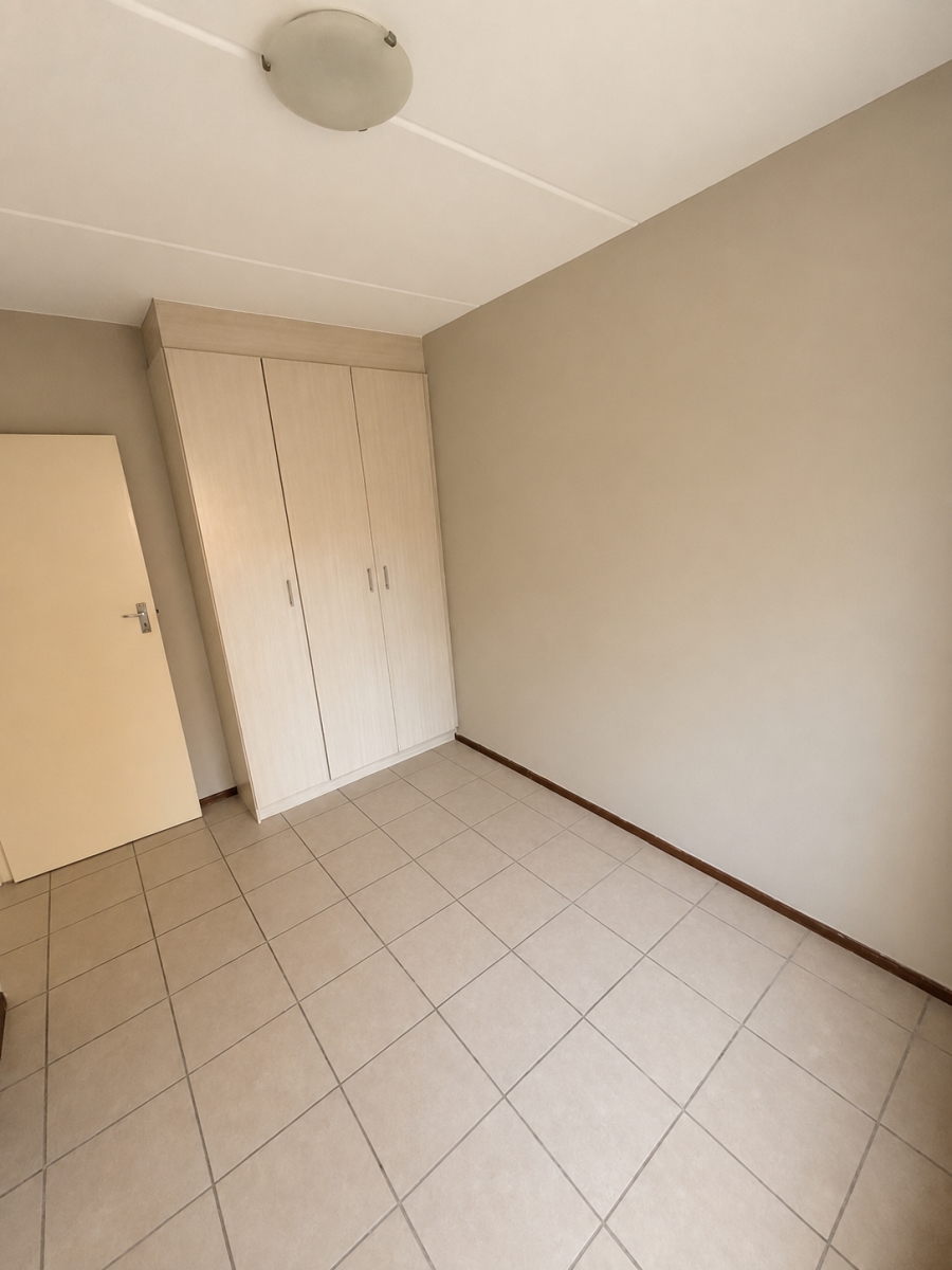 2 Bedroom Property for Sale in Noordwyk Gauteng