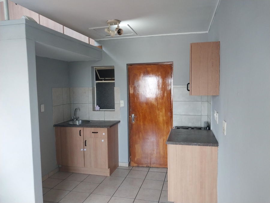 To Let 2 Bedroom Property for Rent in Auckland Park Gauteng