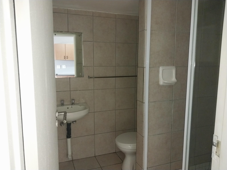 To Let 2 Bedroom Property for Rent in Auckland Park Gauteng