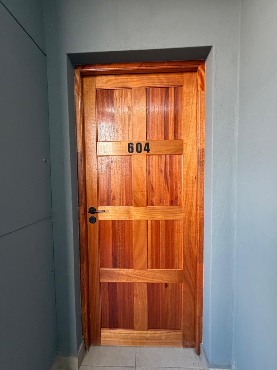 1 Bedroom Property for Sale in Rivonia Gauteng