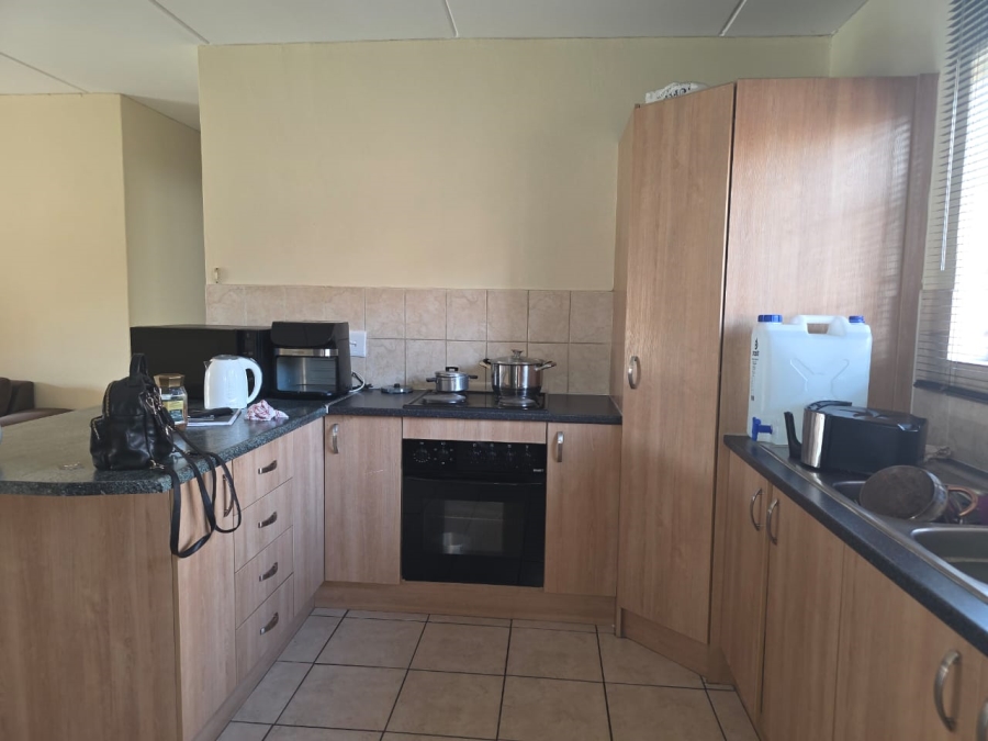 2 Bedroom Property for Sale in Noordwyk Gauteng