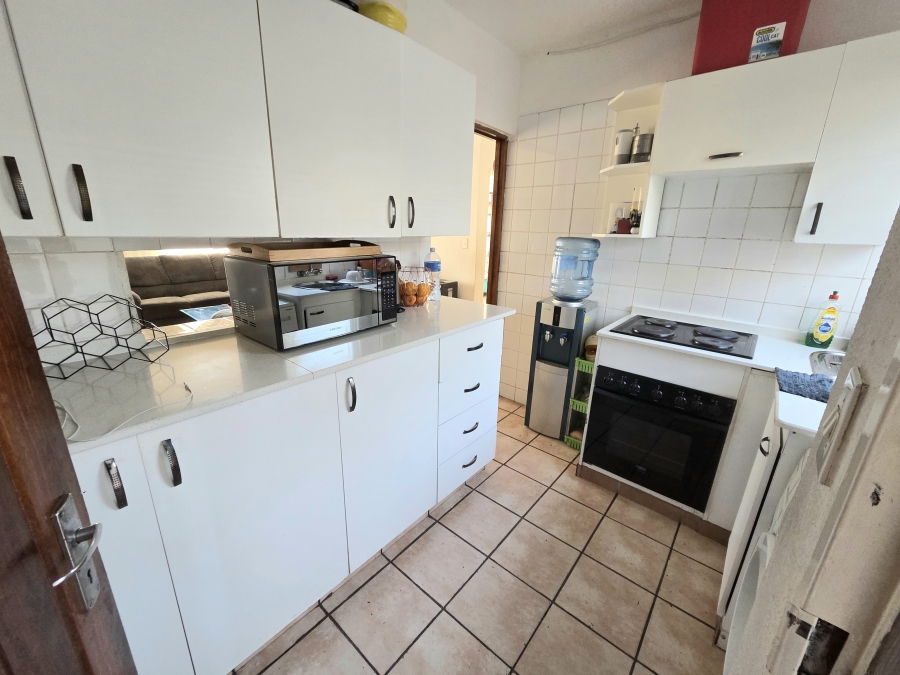 2 Bedroom Property for Sale in Vorna Valley Gauteng