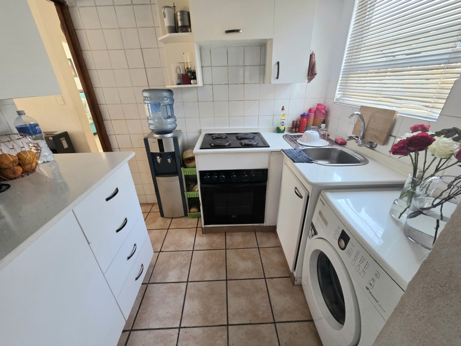 2 Bedroom Property for Sale in Vorna Valley Gauteng