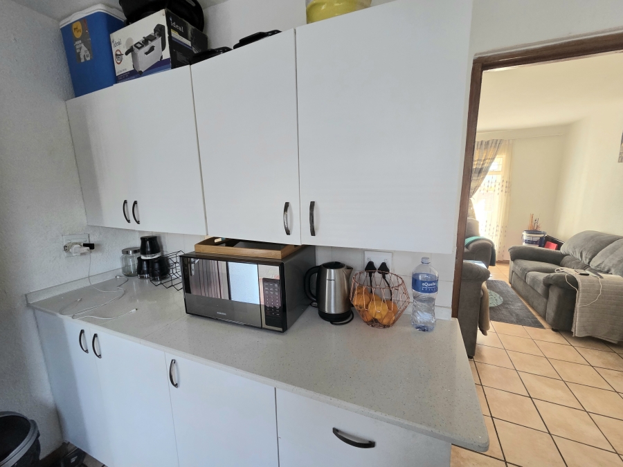 2 Bedroom Property for Sale in Vorna Valley Gauteng