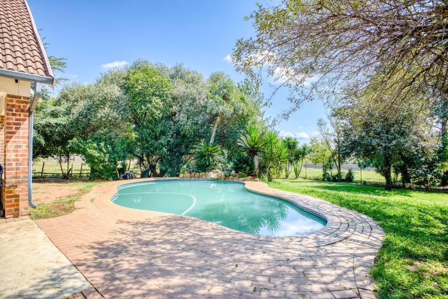 5 Bedroom Property for Sale in Chartwell Gauteng