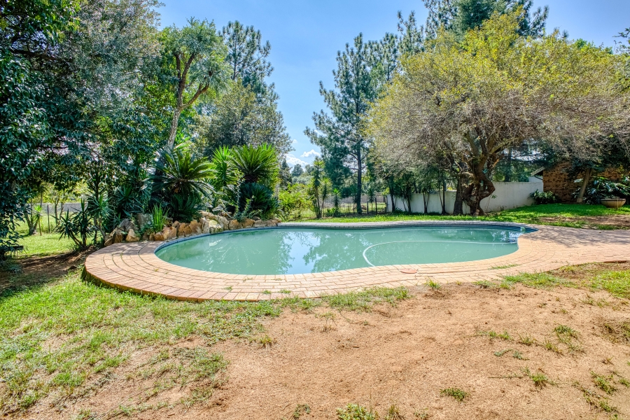 5 Bedroom Property for Sale in Chartwell Gauteng