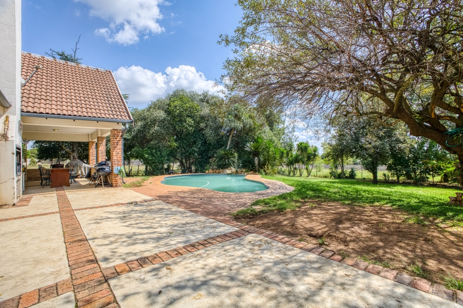 5 Bedroom Property for Sale in Chartwell Gauteng
