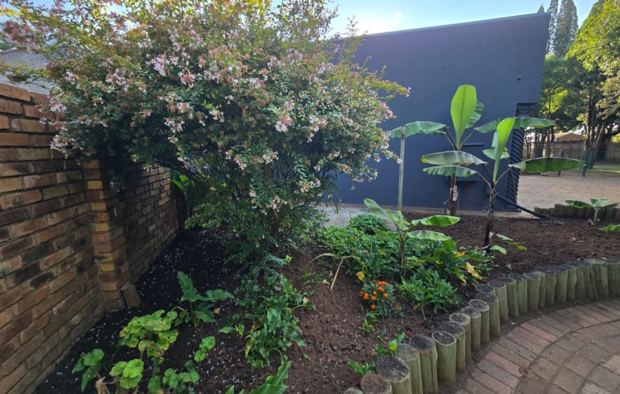 8 Bedroom Property for Sale in Mullerstuine Gauteng