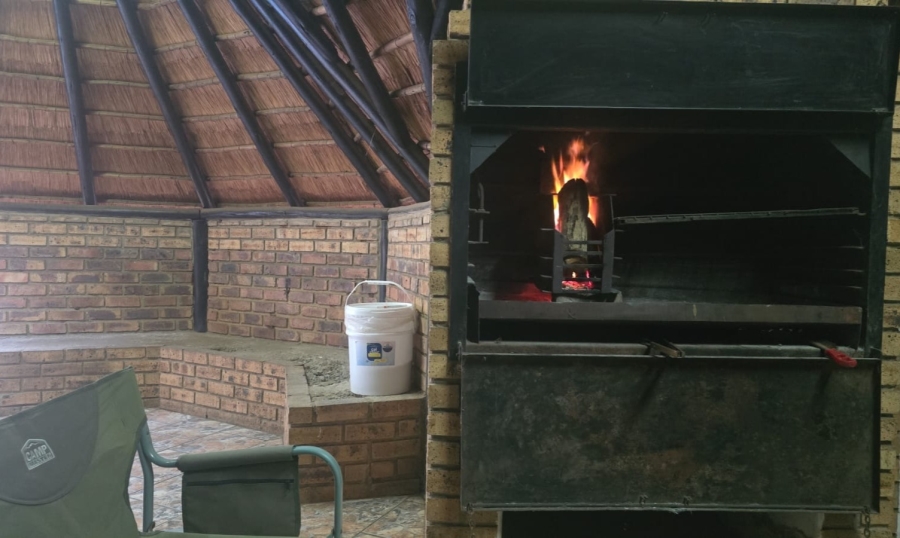 8 Bedroom Property for Sale in Mullerstuine Gauteng