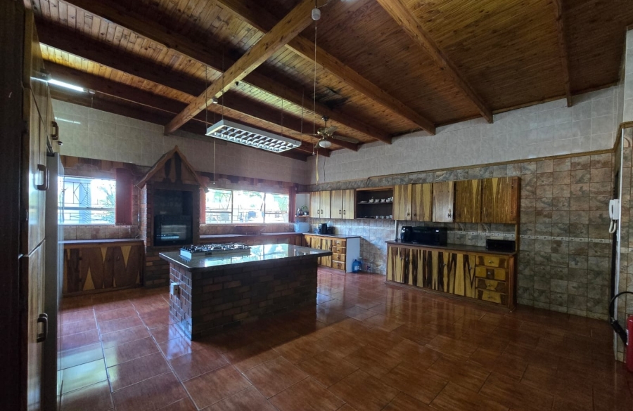 8 Bedroom Property for Sale in Mullerstuine Gauteng
