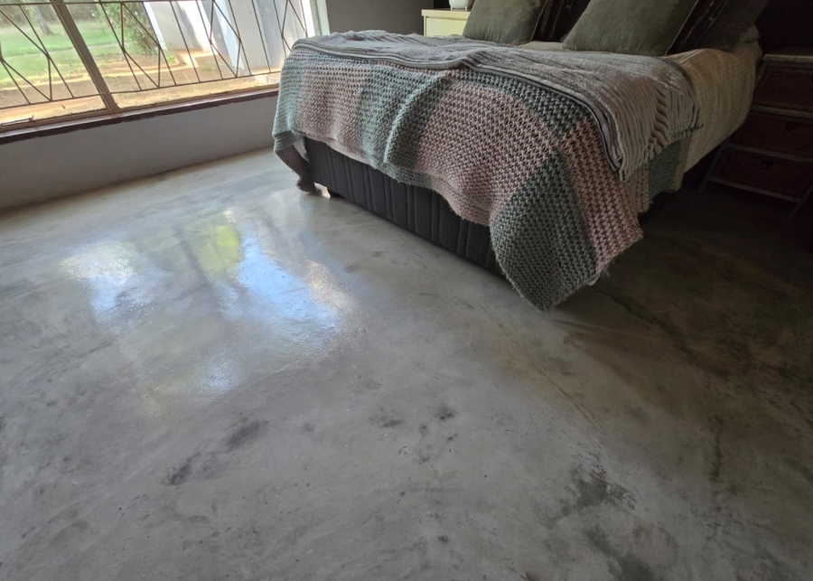 8 Bedroom Property for Sale in Mullerstuine Gauteng