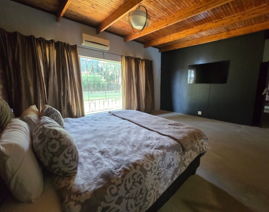 8 Bedroom Property for Sale in Mullerstuine Gauteng
