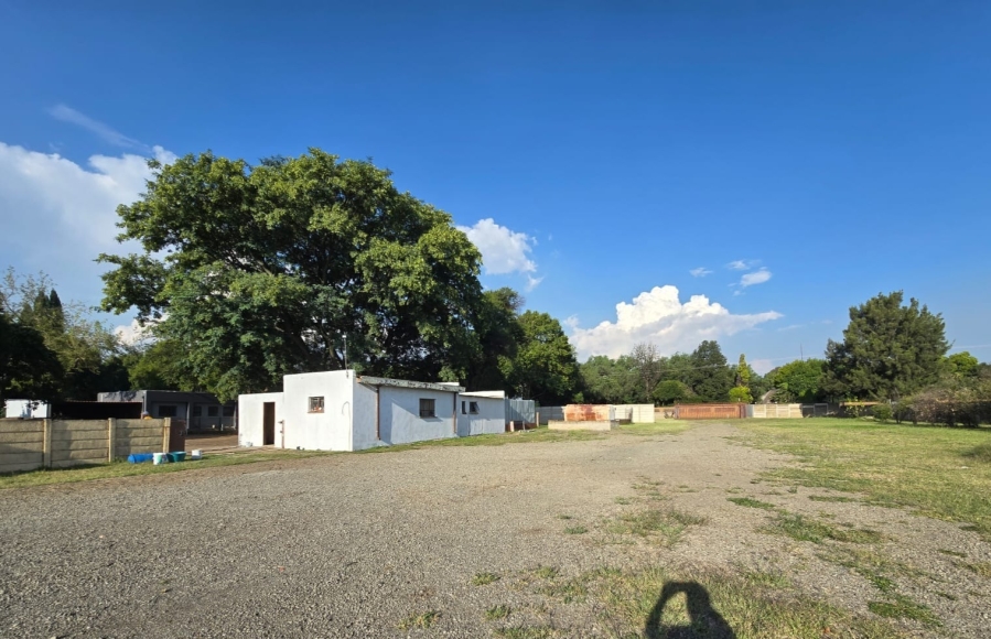 8 Bedroom Property for Sale in Mullerstuine Gauteng