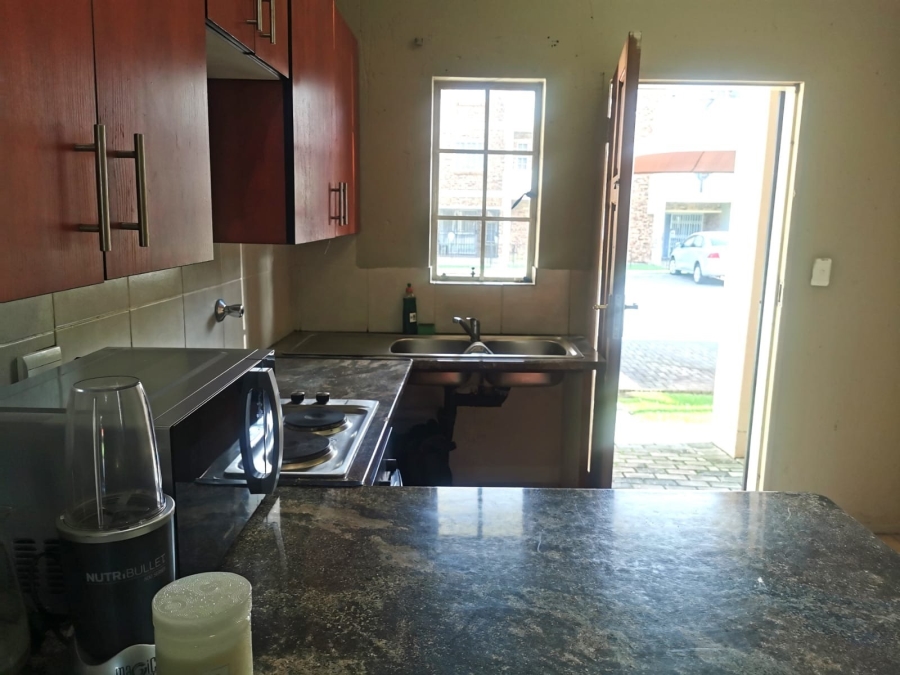 2 Bedroom Property for Sale in Comet Gauteng