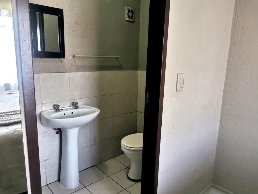 2 Bedroom Property for Sale in Comet Gauteng