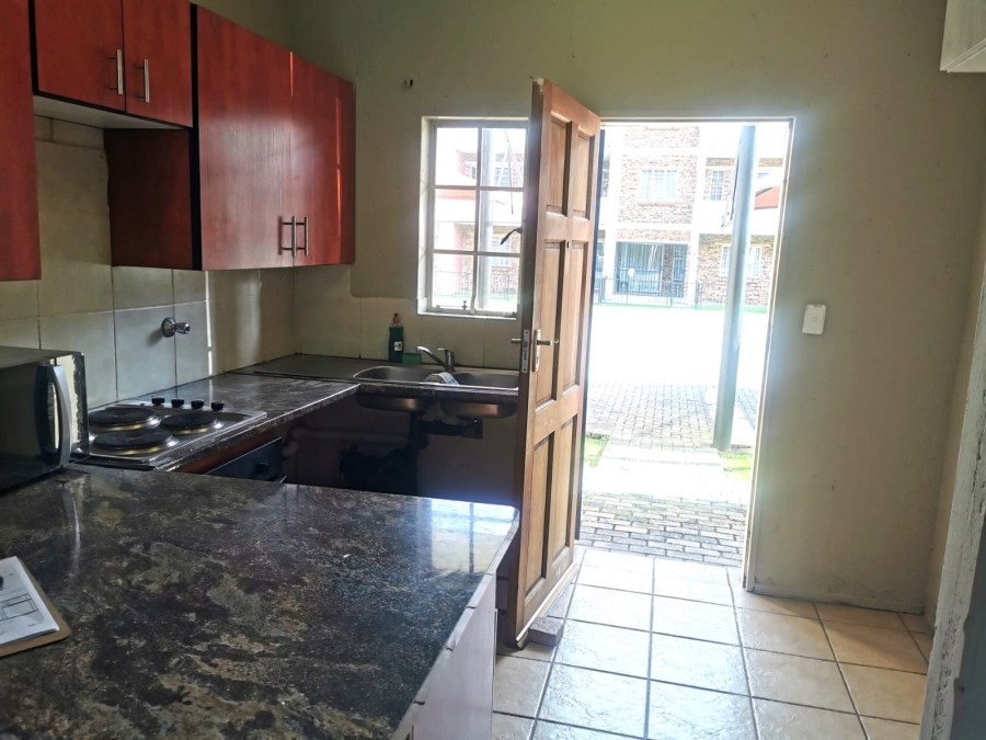2 Bedroom Property for Sale in Comet Gauteng