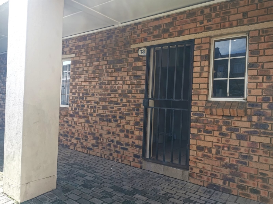 2 Bedroom Property for Sale in Comet Gauteng