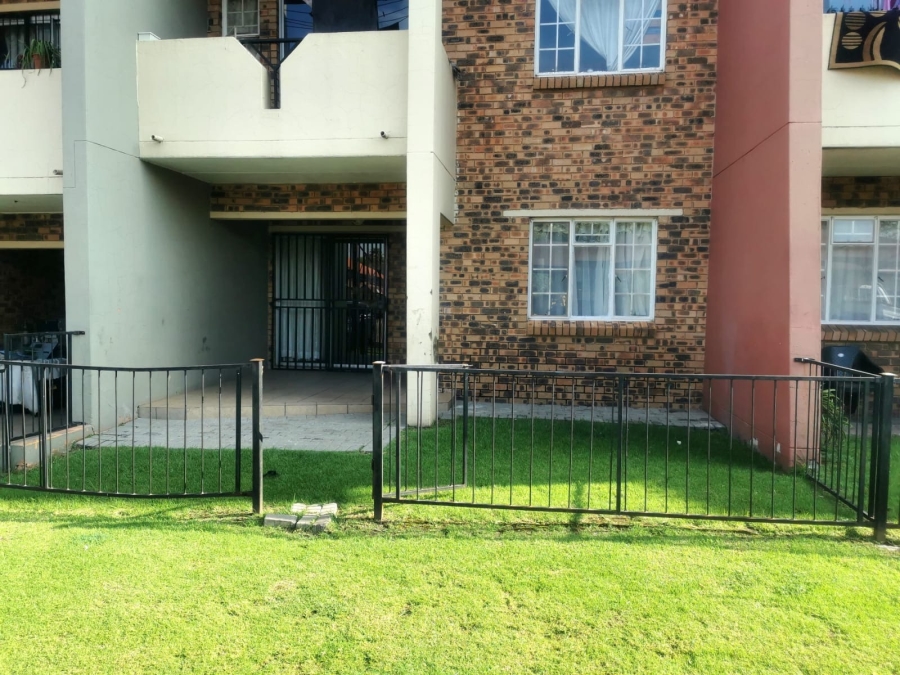 2 Bedroom Property for Sale in Comet Gauteng
