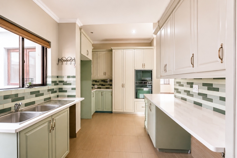 4 Bedroom Property for Sale in Sable Hills Gauteng